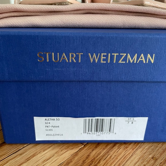 Stuart Weitzman Aletha sandal in patent nude. Size 37.5 (7) - Picture 3 of 5